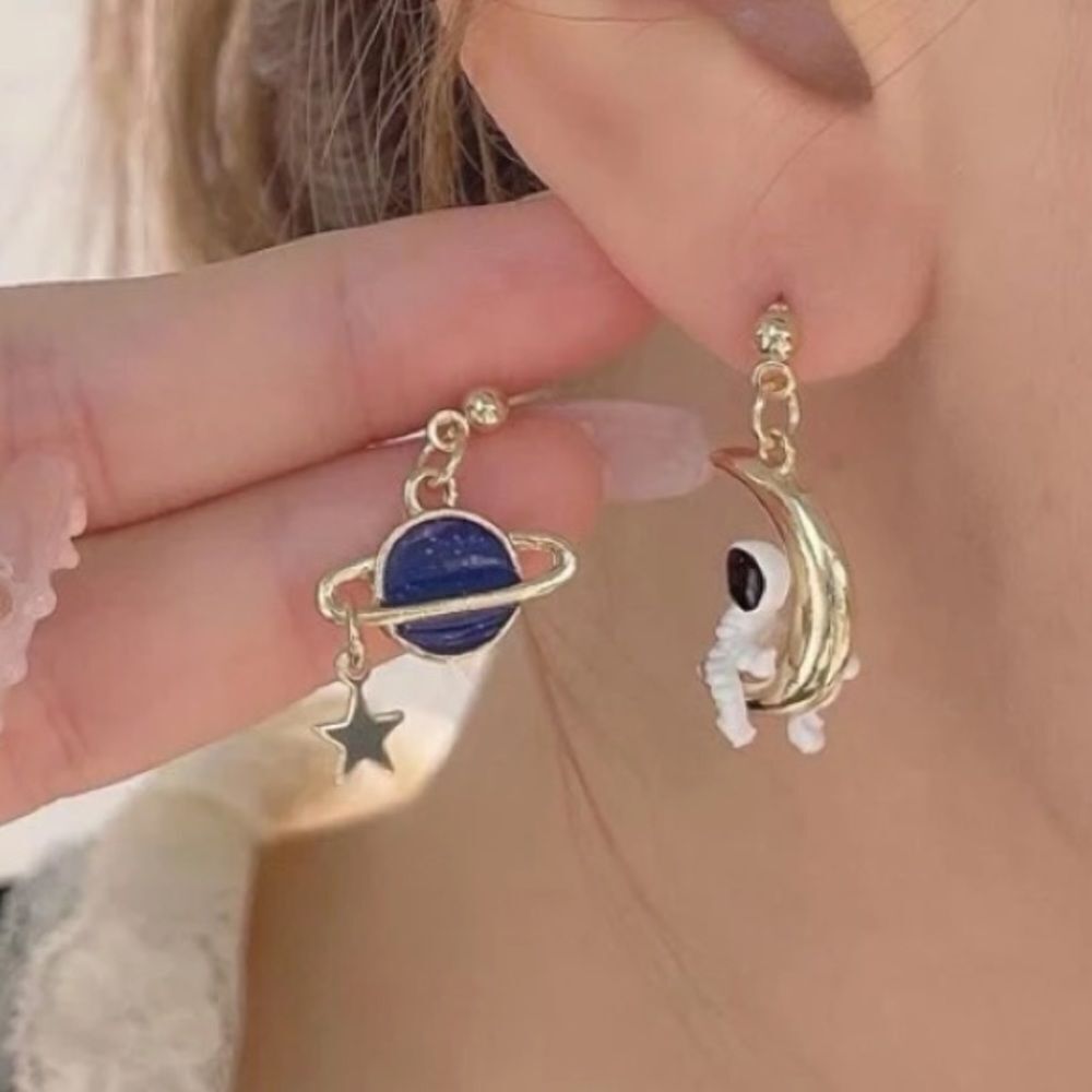 3for$20 NEW Gold  color Planet & Astronaut Mismatched Drop Earrings